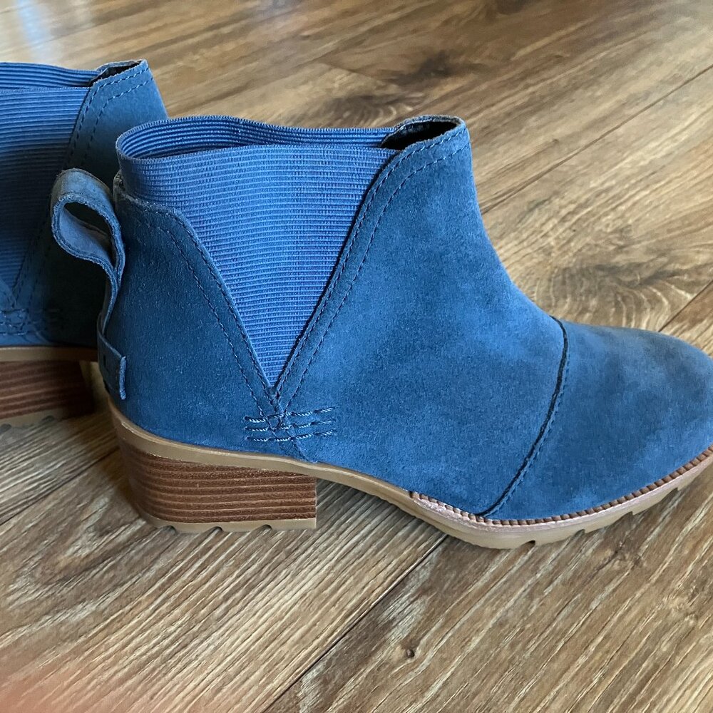 Blue Suede Cate Chelsea Sorel Heeled Ankle Boots Sz 5